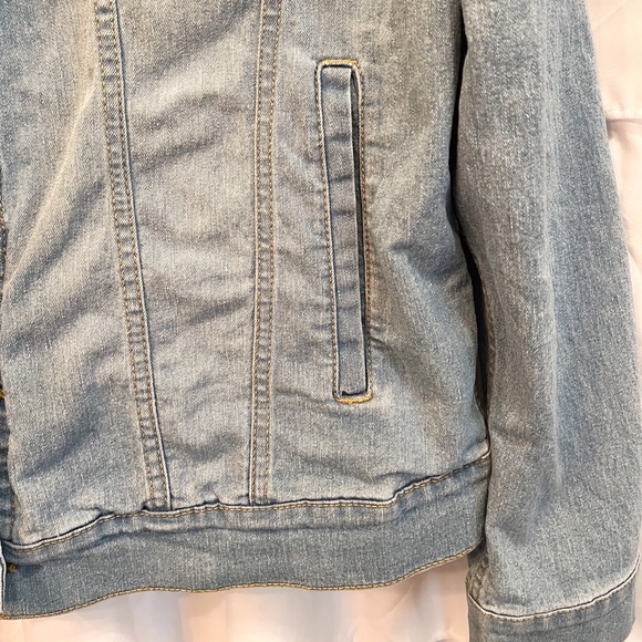 Arizona Jean Co Large Denim Jacket - Jean Jacket - Light wash jean jacket - Picture 3 of 8